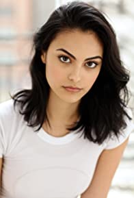 Camila Mendes