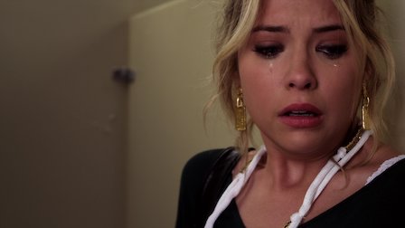 Production still from Pretty Little Liars season 2