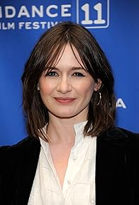 Headshot of Emily Mortimer.