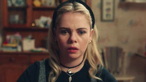 Image from the TV series Derry Girls, season 2 episode 4.